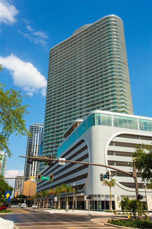 1003-400 Central Ave, ST PETERSBURG, FL, 33701-3809 | Card Image