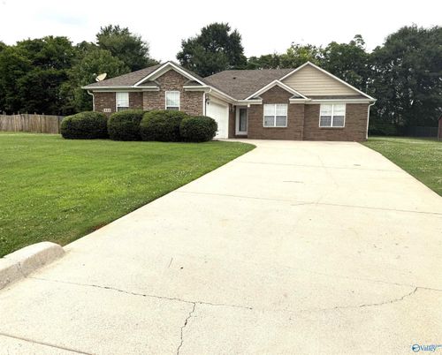 322 Eagle Ridge Dr, New Market, AL, 35761-7688 | Card Image