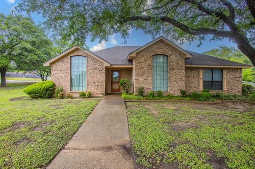 9900 Oak Ridge Circle, Woodway, TX, 76712 | Card Image