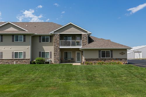 204-220 E Franklin St, Eldridge, IA, 52748-1329 | Card Image