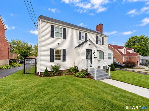 462 Broadview Ter, Hartford, CT, 06106-3803 | Card Image