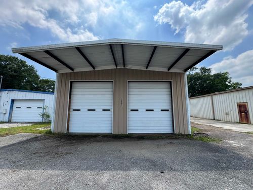 3001 Main Ave, Groves, TX, 77619-4408 | Card Image