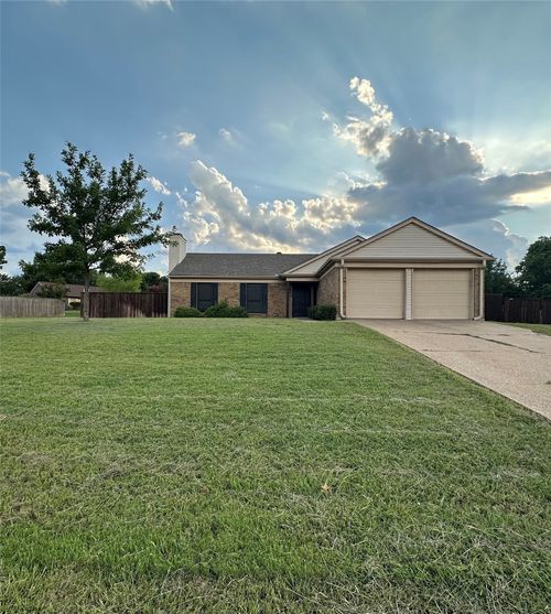 5201 Timber Creek Rd, Flower Mound, TX, 75028-2563 | Card Image