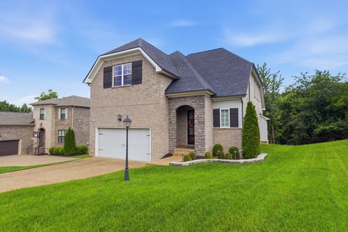 125 Ervin St, Hendersonville, TN, 37075-3917 | Card Image