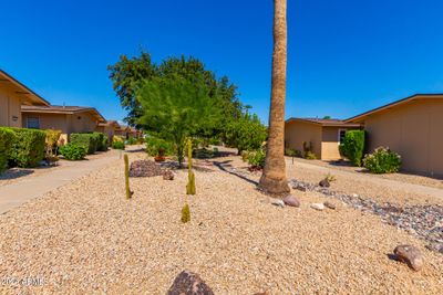 13467 W Desert Glen Drive, Condo with 2 bedrooms, 2 bathrooms and null parking in Sun City West AZ | Image 2