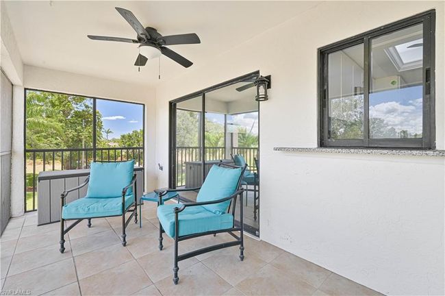 Sunroom with ceiling fan | Image 9