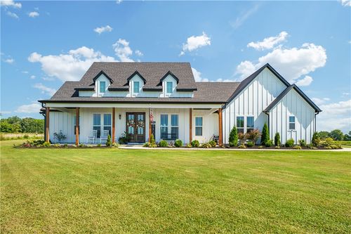1072 Nw Daniels Rd, Bentonville, AR, 72713-5134 | Card Image