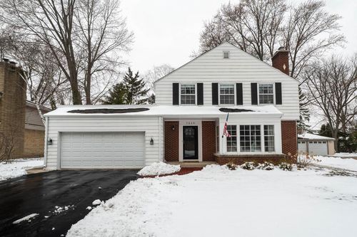 7219 N Santa Monica Boulevard, Fox Point, WI, 53217 | Card Image