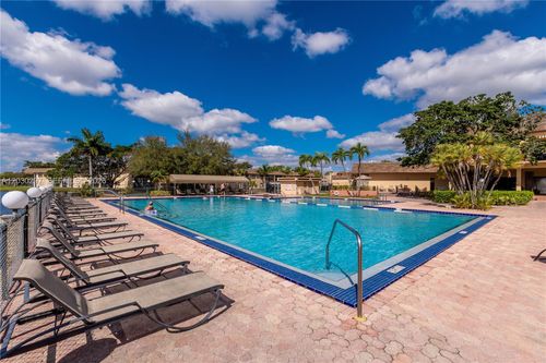 3-63-100 Gate Rd, Hollywood, FL, 33024-1347 | Card Image