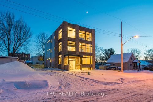 2-550 Guy Street, Overbrook - Castleheights and Area, ON, K1K1B9 | Card Image