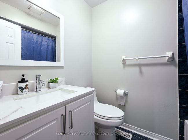 22 Gilgorm Rd, Condo with 3 bedrooms, 3 bathrooms and 1 parking in Brampton ON | Image 33