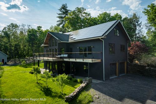 592 Swartekill Rd, Esopus, NY, 12429-2523 | Card Image