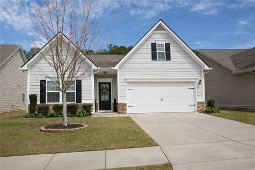 104 Thomaston St, Newnan, GA, 30263-6435 | Card Image