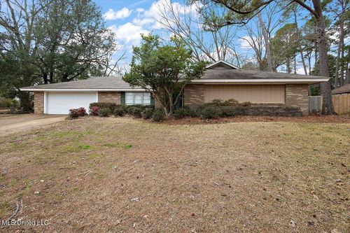 43 Stonegate Dr, Brandon, MS, 39042-2625 | Card Image