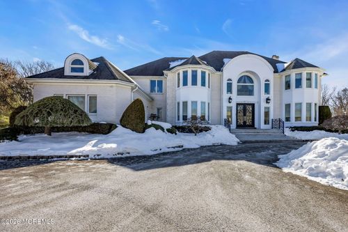 4 Rivers Edge Dr, Colts Neck, NJ, 07722-1371 | Card Image