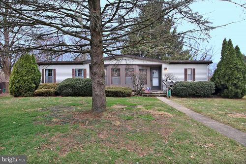 2015 E Pennsylvania Avenue, LEBANON, PA, 17042 | Card Image