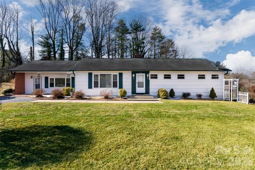 3159 Cheryl Dr, Hendersonville, NC, 28792-1128 | Card Image