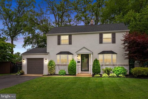 605 Lakevue Dr, Willow Grove, PA, 19090-1305 | Card Image