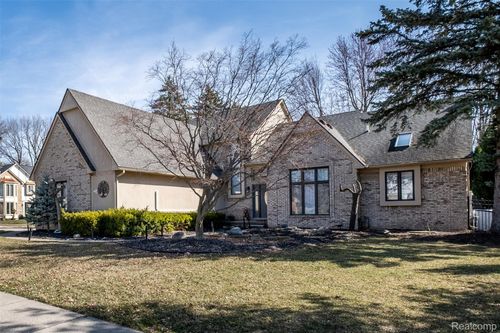 41924 Alden Dr, Clinton Township, MI, 48038-2103 | Card Image