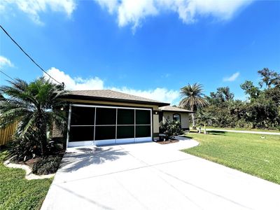 110 Byron Court, House other with 3 bedrooms, 2 bathrooms and null parking in ROTONDA WEST FL | Image 3