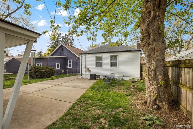 700 Silman St, House other with 3 bedrooms, 2 bathrooms and null parking in Ferndale MI | Image 25