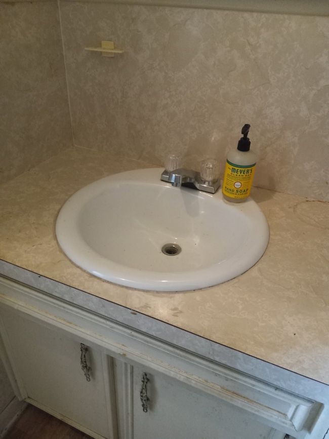 108 W Stroud St, House other with 3 bedrooms, 2 bathrooms and null parking in Frost TX | Image 10