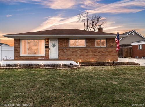 32613 Windsor St, Garden City, MI, 48135-1696 | Card Image