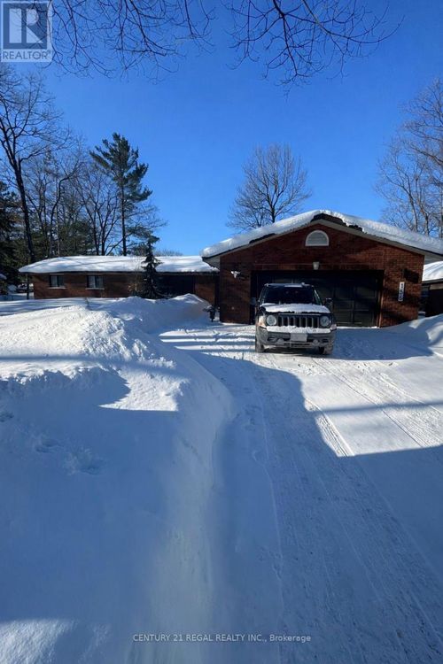 156 39th St S, Wasaga Beach, ON, L9Z1S3 | Card Image