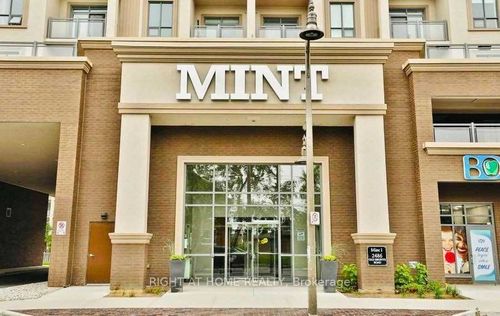 518-2486 Old Bronte Rd, Oakville, ON, L6M0Y4 | Card Image