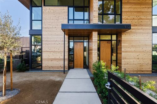 unit-201-922 W Clark Ave, Burbank, CA, 91506-2055 | Card Image