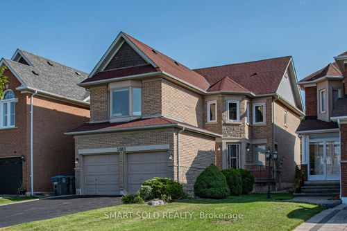 5685 Bell Harbour Dr, Mississauga, ON, L5M5K2 | Card Image