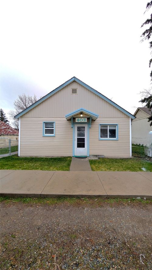 407 W Riggs St, East Helena, MT, 59635-8944 | Card Image