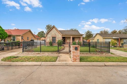 3640 6th Ave, Fort Worth, TX, 76110-5026 | Card Image