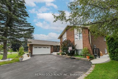 42 Boreham Cir, House other with 4 bedrooms, 5 bathrooms and 10 parking in Brampton ON | Image 2