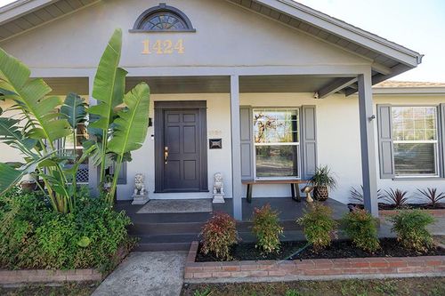 1424 W Roseburg Ave, Modesto, CA, 95350-4857 | Card Image