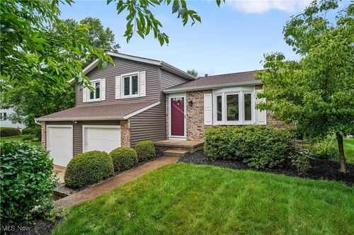 9603 Omega Ct, Mentor, OH, 44060-4530 | Card Image