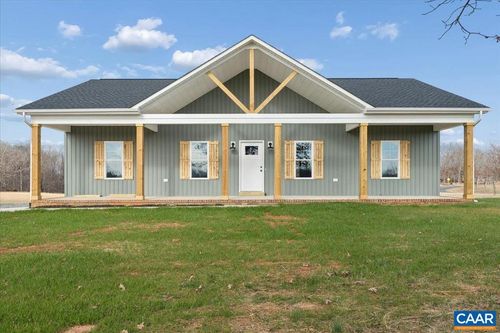 677 Piney Mountain Rd, Appomattox, VA, 24522-8723 | Card Image