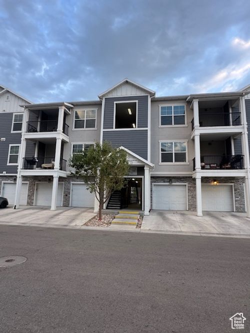 103 W Seasons Dr, Vineyard, UT, 84059-6528 | Card Image