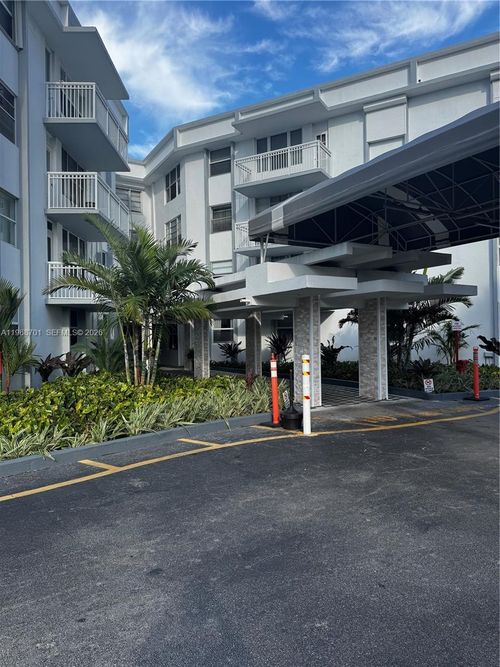 apt-115-1913 S Ocean Dr, Hallandale Beach, FL, 33009-5914 | Card Image