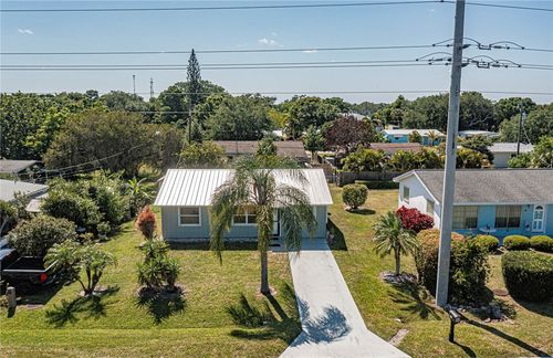 1421 6th Ave, Vero Beach, FL, 32960-5737 | Card Image