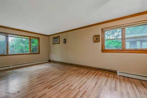43 Charm City Dr, Port Jefferson Station, NY, 11776-1333 | Card Image