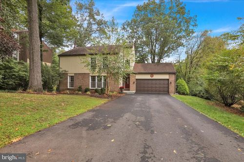 13 Iron Cir, Shillington, PA, 19607-3305 | Card Image