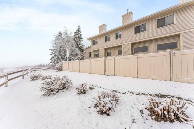 718 Queenston Terrace Se, Home with 2 bedrooms, 1 bathrooms and 2 parking in Calgary AB | Image 30