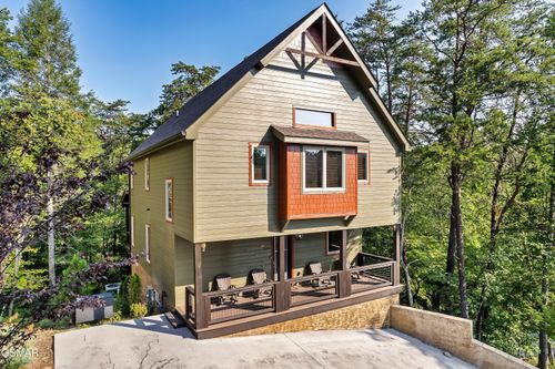 3504 Sandridge Way, Pigeon Forge, TN, 37863 | Card Image