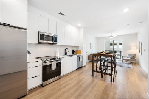 unit-201-1701 Simond Ave, Austin, TX, 78723-4774 | Card Image