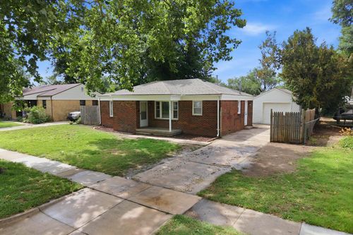 1531 E Crowley St, Wichita, KS, 67216-1427 | Card Image