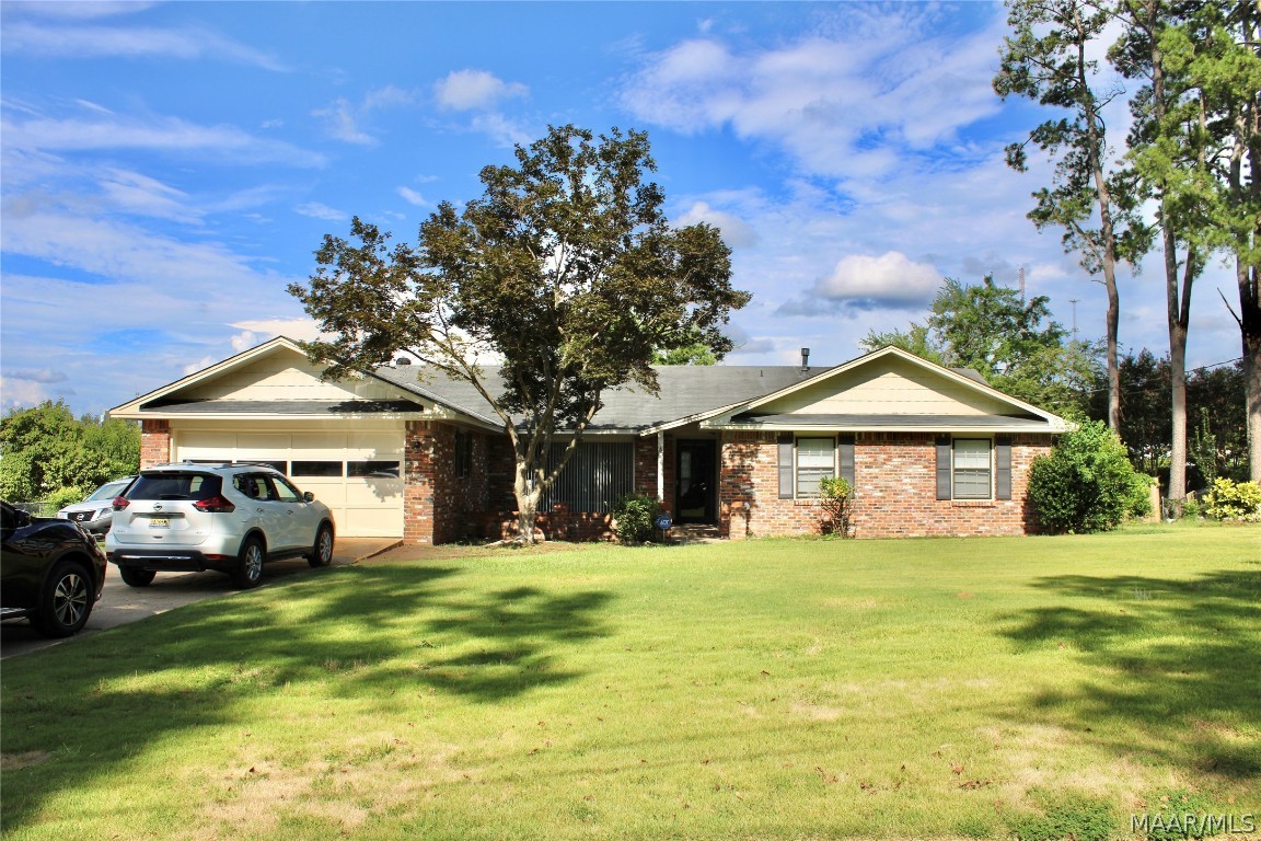 Spenseth Dr, Montgomery, AL 36109