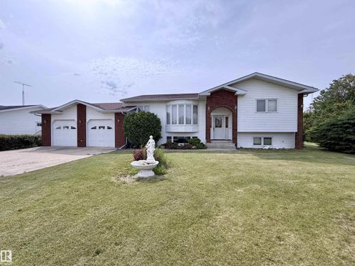 3711 Railway Ave, Mallaig, AB, T0A2K0 | Card Image