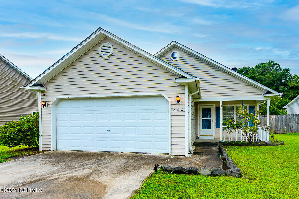 Jasmine Ln, Jacksonville, NC 28546