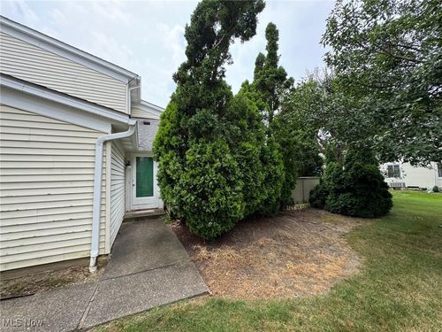 c-5436 Summerwood Court, Willoughby, OH, 44094 | Card Image